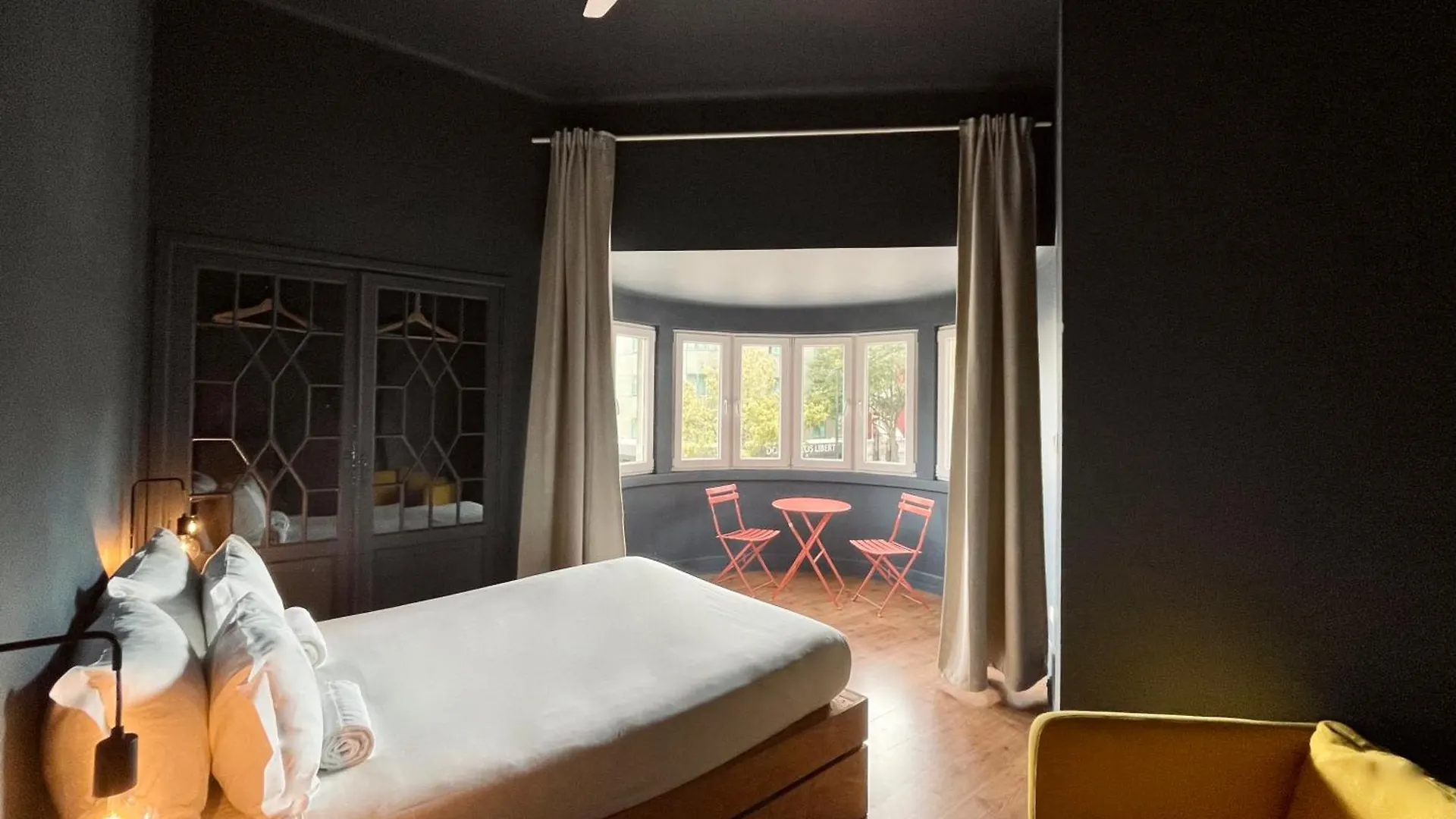 Avenue Hostel & Suites Лиссабон
