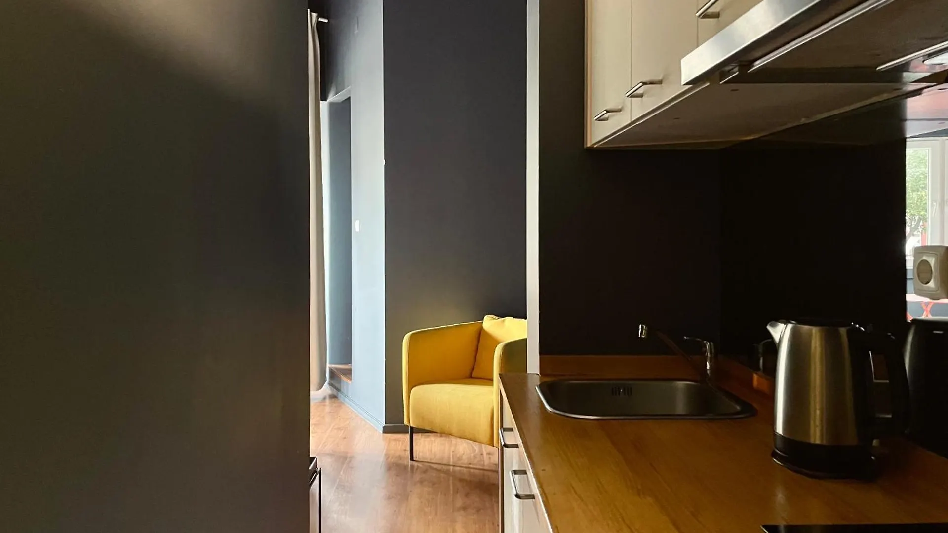 Avenue Hostel & Suites Лиссабон