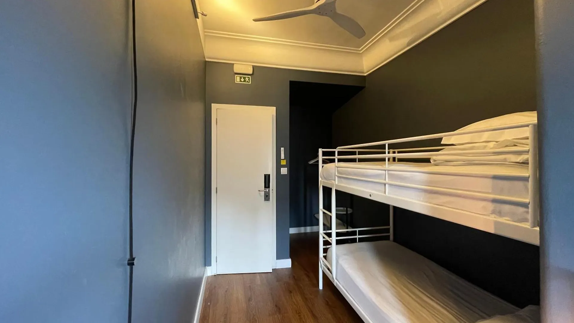 Avenue Hostel & Suites Lisboa